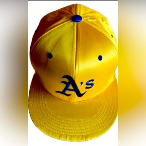 RARE SGA Oakland A’s Golden State Warriors Gold Yellow Blue SnapBack